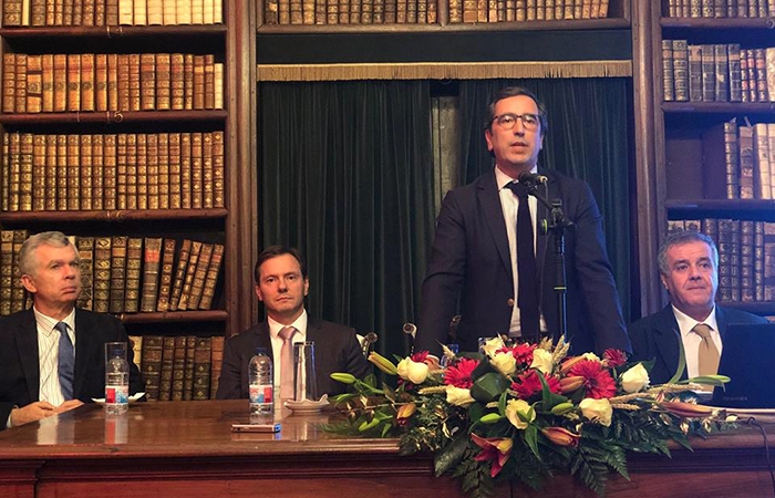 farmacopeia2018.jpg